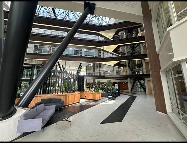 735M² OFFICE TO LET IN SANDTON CENTRAL